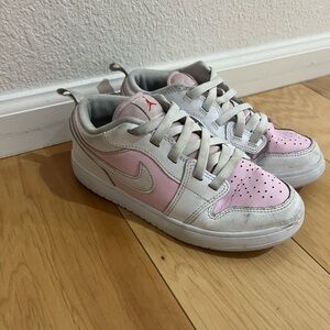Jordan Kids Sneakers in Pink and White